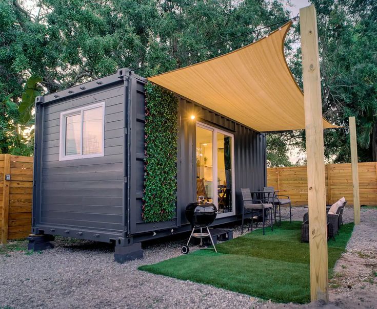 Shipping container holiday let